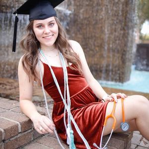 Meet your Posher, Danielle